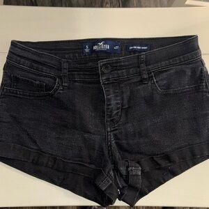Hollister low rise short-shorts. Size 5